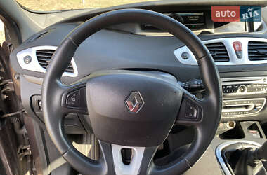 Минивэн Renault Grand Scenic 2009 в 