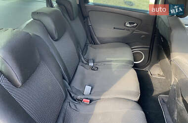 Минивэн Renault Grand Scenic 2009 в 