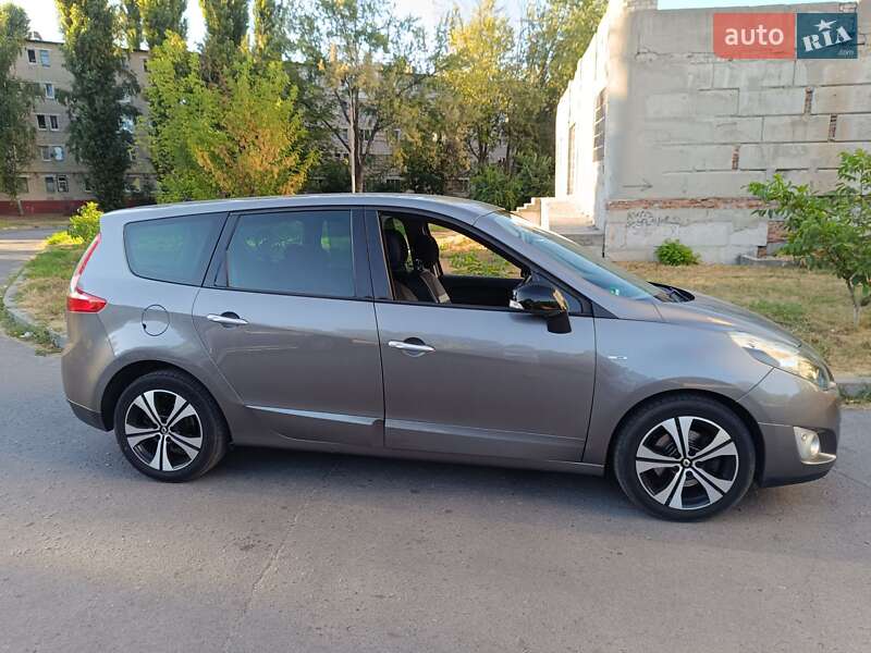 Renault Grand Scenic 2011