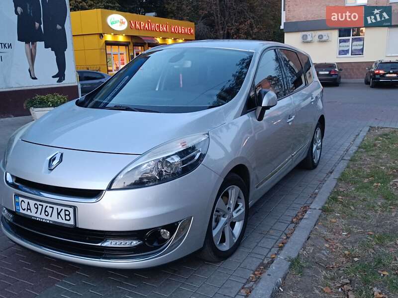 Renault Grand Scenic 2012
