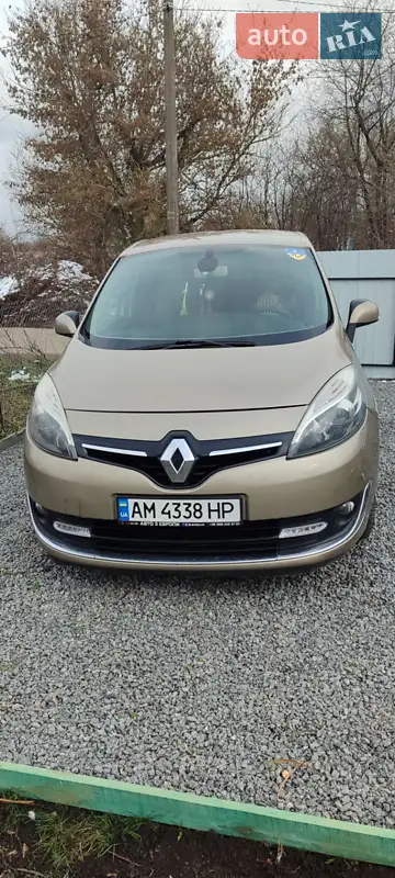 Renault Grand Scenic 2013