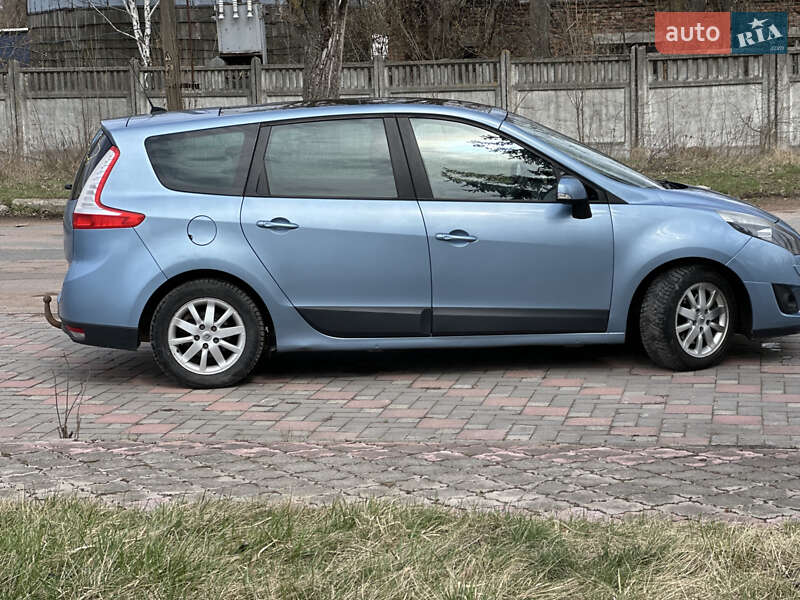 Минивэн Renault Grand Scenic 2010 в Коростене