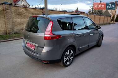 Минивэн Renault Grand Scenic 2011 в 
