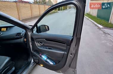 Минивэн Renault Grand Scenic 2011 в 