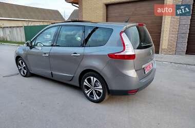 Минивэн Renault Grand Scenic 2011 в 
