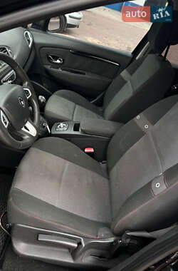 Минивэн Renault Grand Scenic 2012 в 