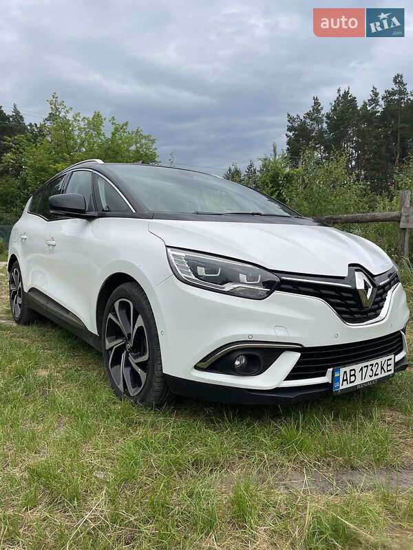 Минивэн Renault Grand Scenic 2016 в 