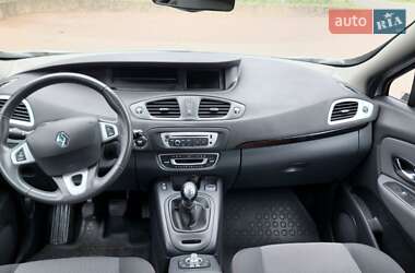 Минивэн Renault Grand Scenic 2012 в 