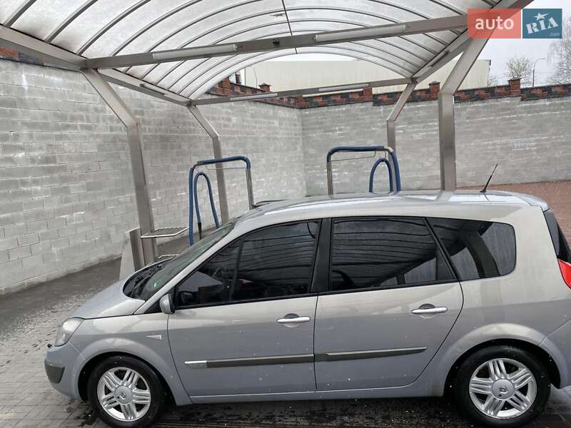 Минивэн Renault Grand Scenic 2005 в Ровно