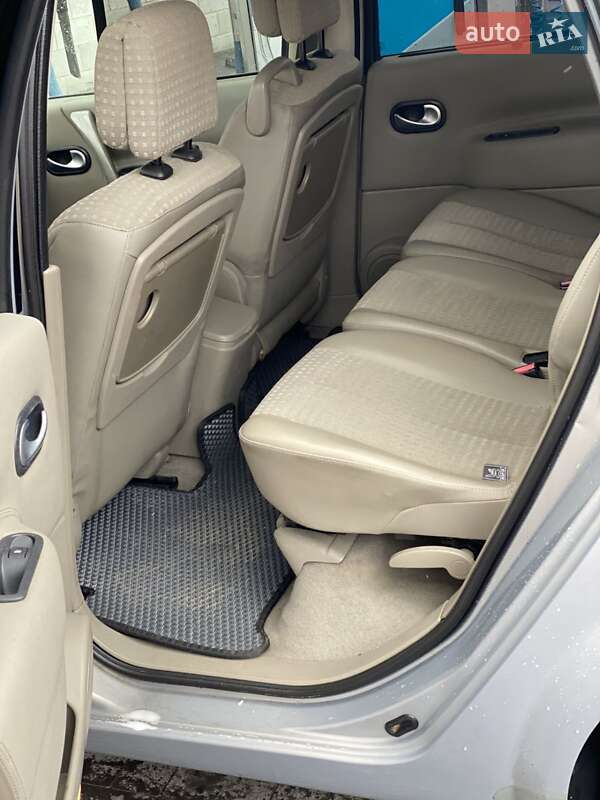 Минивэн Renault Grand Scenic 2005 в Ровно