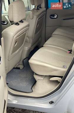 Минивэн Renault Grand Scenic 2005 в 