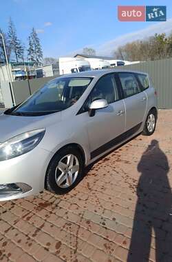 Минивэн Renault Grand Scenic 2013 в 