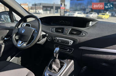 Минивэн Renault Grand Scenic 2014 в 