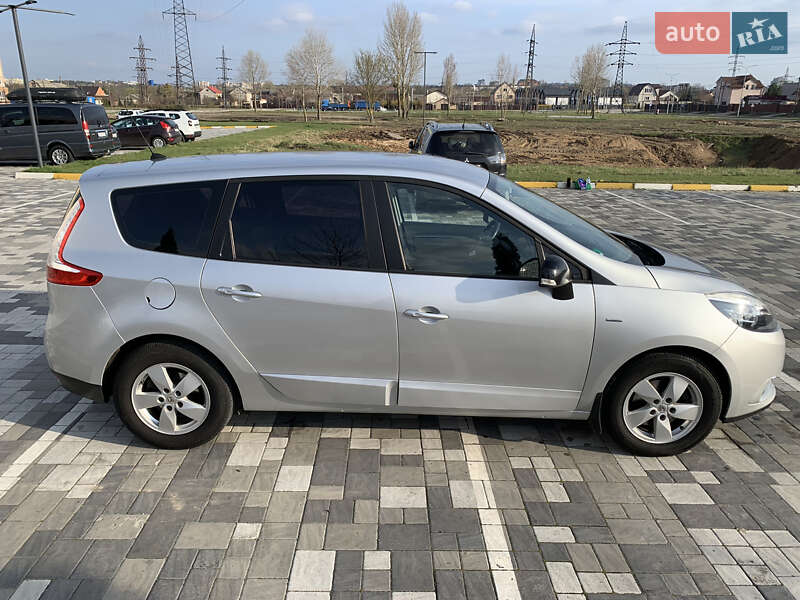 Минивэн Renault Grand Scenic 2015 в Ирпене