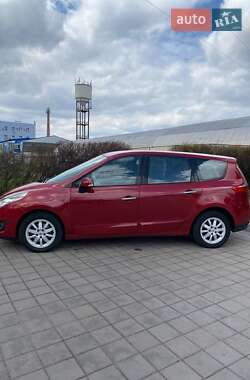 Минивэн Renault Grand Scenic 2010 в 