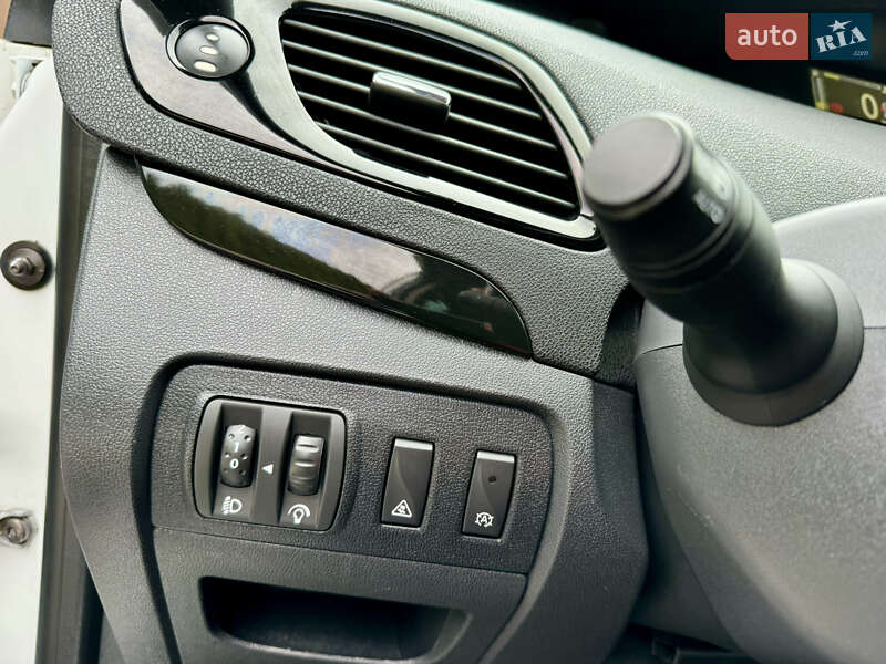 Мінівен Renault Grand Scenic 2013 в Луцьку