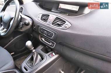 Минивэн Renault Grand Scenic 2010 в 
