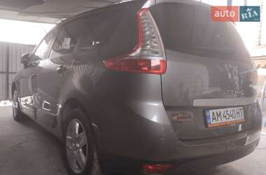 Минивэн Renault Grand Scenic 2014 в 