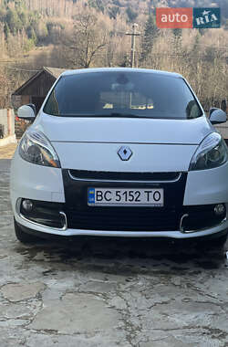 Минивэн Renault Grand Scenic 2012 в 