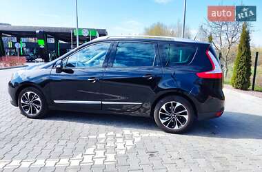 Минивэн Renault Grand Scenic 2015 в 