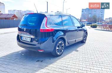 Минивэн Renault Grand Scenic 2015 в 