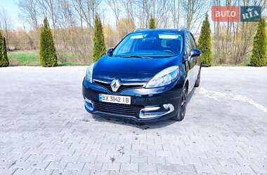 Минивэн Renault Grand Scenic 2015 в 