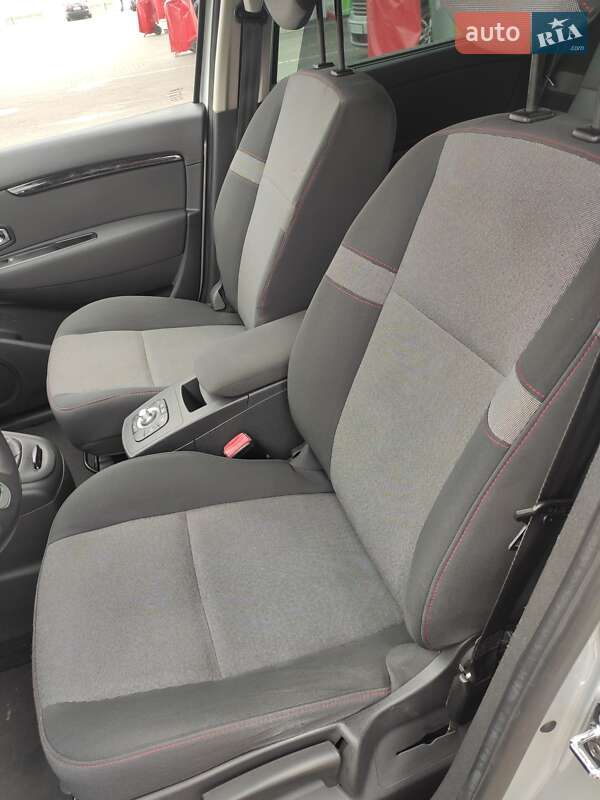 Минивэн Renault Grand Scenic 2013 в Луцке