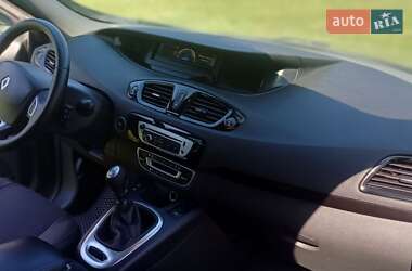 Мінівен Renault Grand Scenic 2012 в 