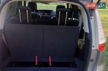 Мінівен Renault Grand Scenic 2012 в 