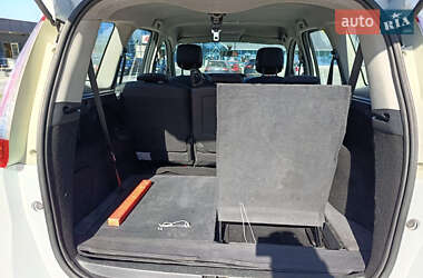 Минивэн Renault Grand Scenic 2011 в 