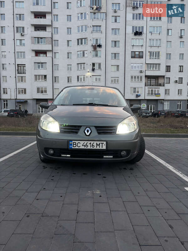 Минивэн Renault Grand Scenic 2005 в 