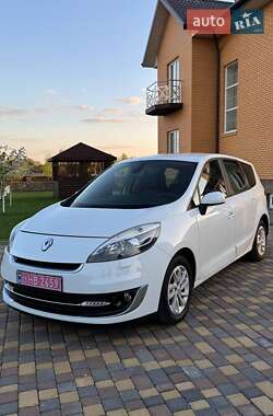 Минивэн Renault Grand Scenic 2012 в 