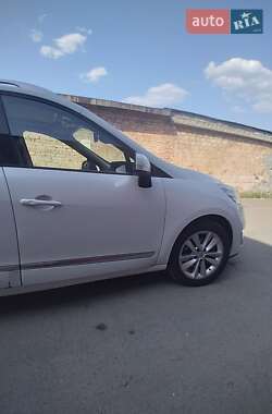 Мінівен Renault Grand Scenic 2012 в 