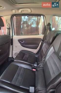 Мінівен Renault Grand Scenic 2012 в 