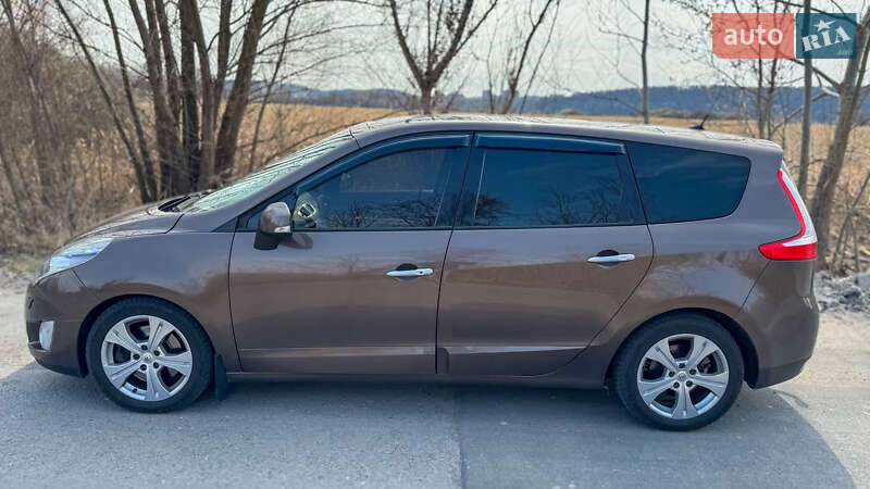 Минивэн Renault Grand Scenic 2009 в Обухове
