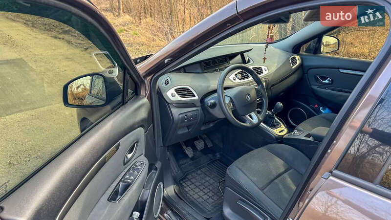 Минивэн Renault Grand Scenic 2009 в Обухове