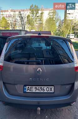 Мінівен Renault Grand Scenic 2012 в 