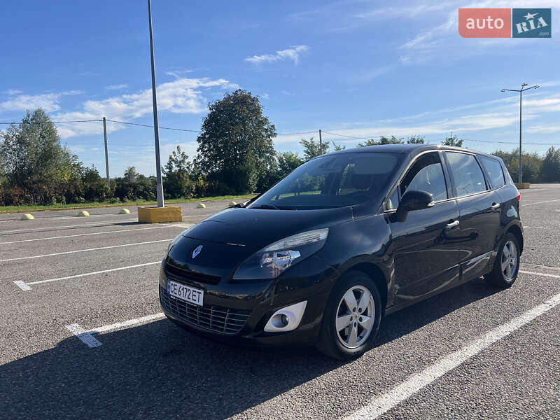 Минивэн Renault Grand Scenic 2010 в 