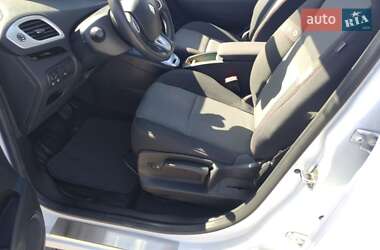 Минивэн Renault Grand Scenic 2012 в 