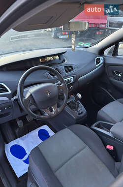 Мінівен Renault Grand Scenic 2013 в 