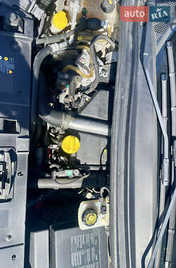 Минивэн Renault Grand Scenic 2011 в 