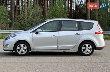 Минивэн Renault Grand Scenic 2011 в 