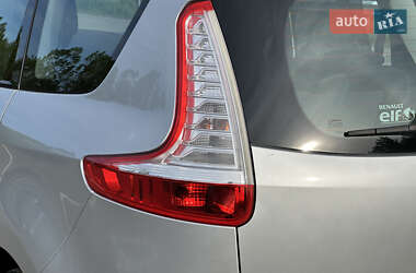 Минивэн Renault Grand Scenic 2011 в 