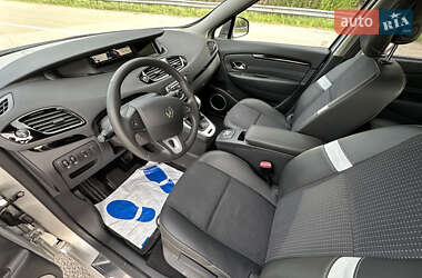 Минивэн Renault Grand Scenic 2011 в 