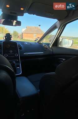 Минивэн Renault Grand Scenic 2018 в 