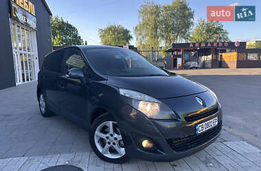 Минивэн Renault Grand Scenic 2010 в 