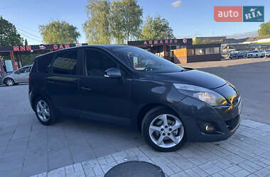 Минивэн Renault Grand Scenic 2010 в 