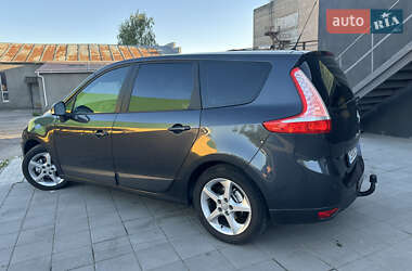 Минивэн Renault Grand Scenic 2010 в 