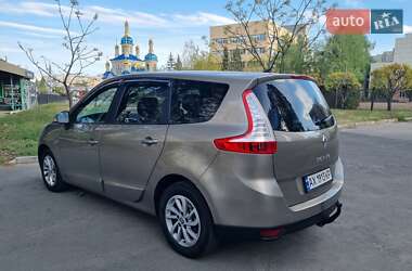 Мінівен Renault Grand Scenic 2012 в 