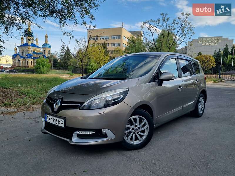 Мінівен Renault Grand Scenic 2012 в 